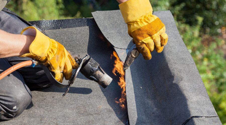 Professional gutter cleaning in Waxhaw, NC